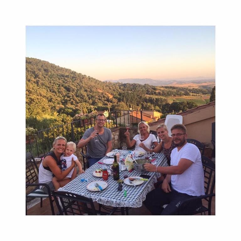 La Vecchia Sassa Aparthotel Montaione Luaran gambar